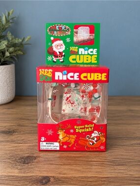 Christmas NeeDoh Nice Cube Clear Holiday Gel Cube